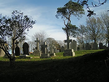Photo Gallery Image - St Erney Parish Church Graveyard